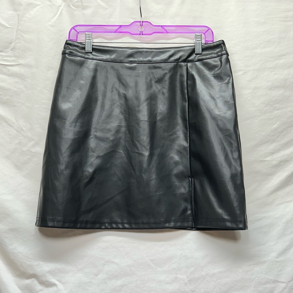 Shein Black Leather Mini Skirt Size Large - Picture 3 of 9